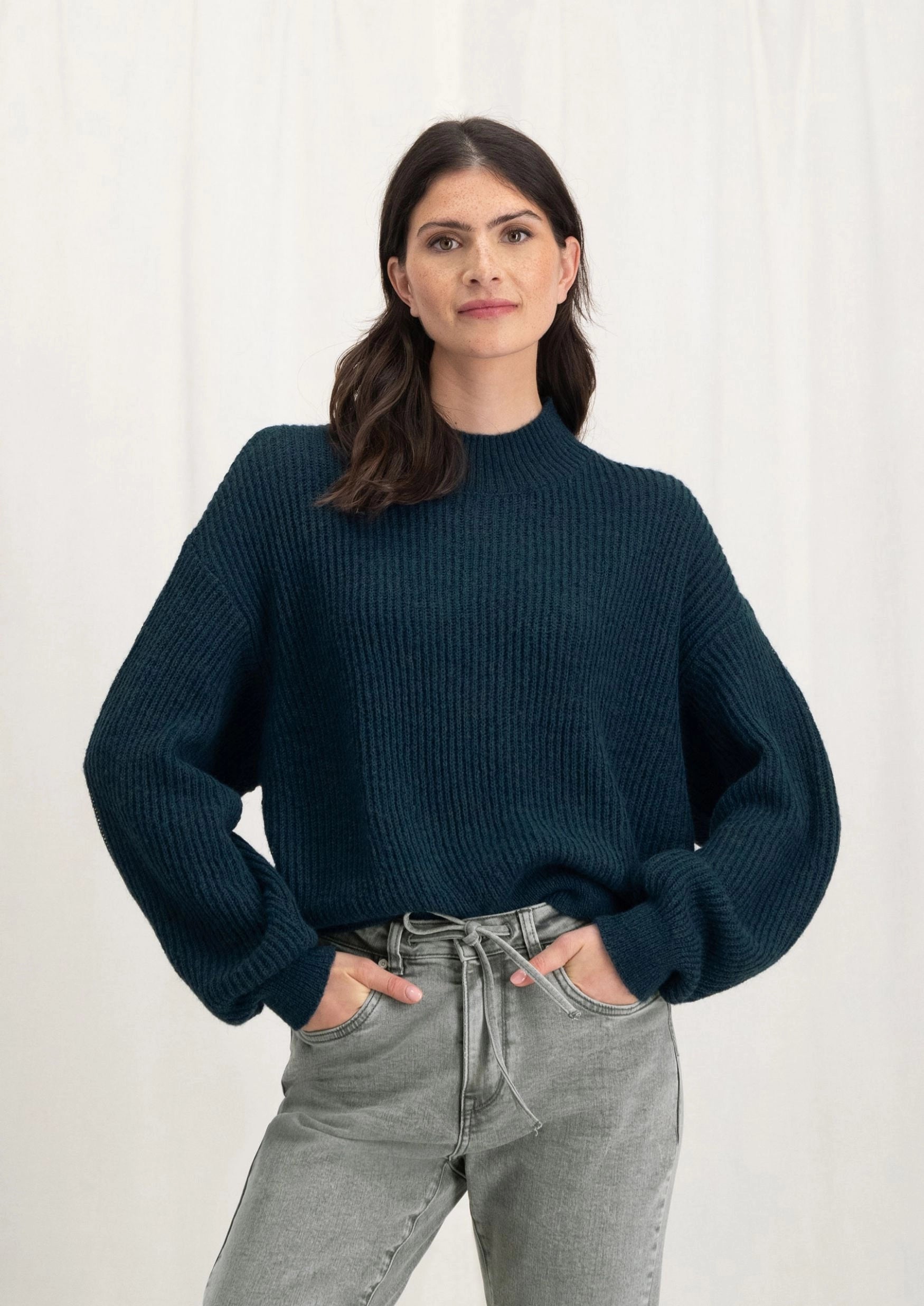 Don't Wait Cece Pullover