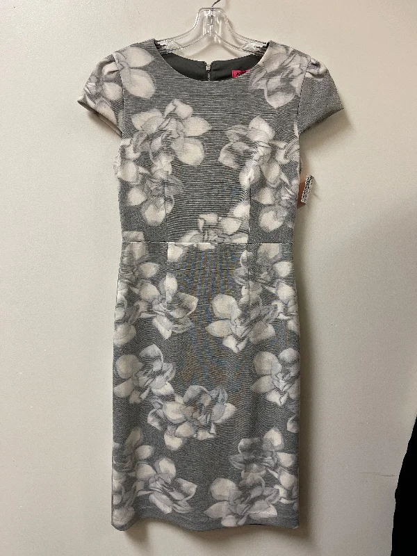 Doorbuster Deal Dress Casual Short By Betsey Johnson In Grey, Size: S