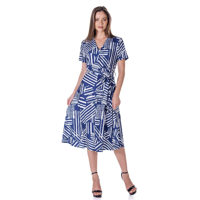 Overstock 24seven Comfort Apparel Womens Navy and White Short Sleeve Tie Waist Midi Dress