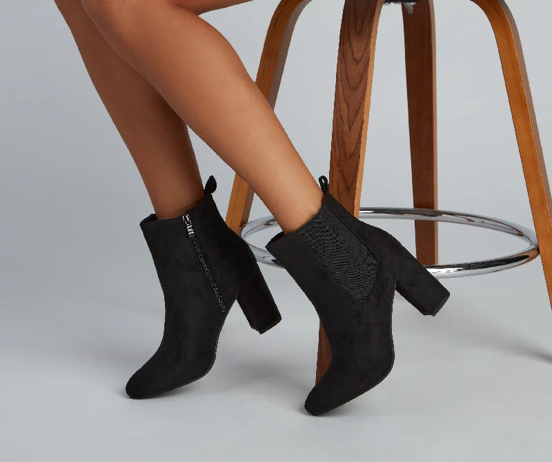 The Best Prices Chic Vibe Alert Faux Suede Booties