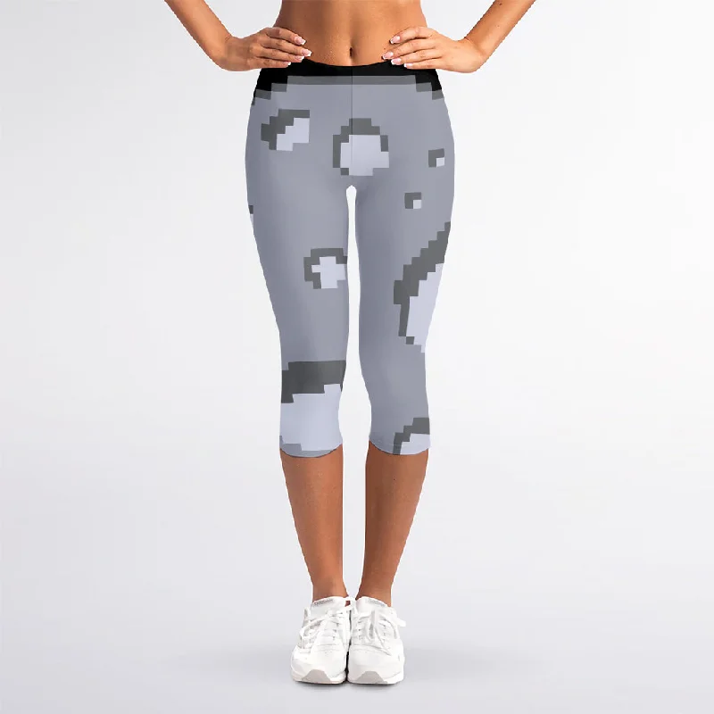 Quick Sale 8-Bit Pixel Moon Print Women's Capri Leggings
