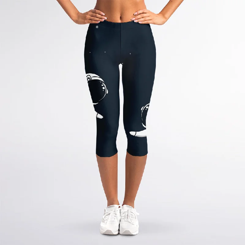 Seasonal Sale Astronaut Couple In Space Print Women's Capri Leggings