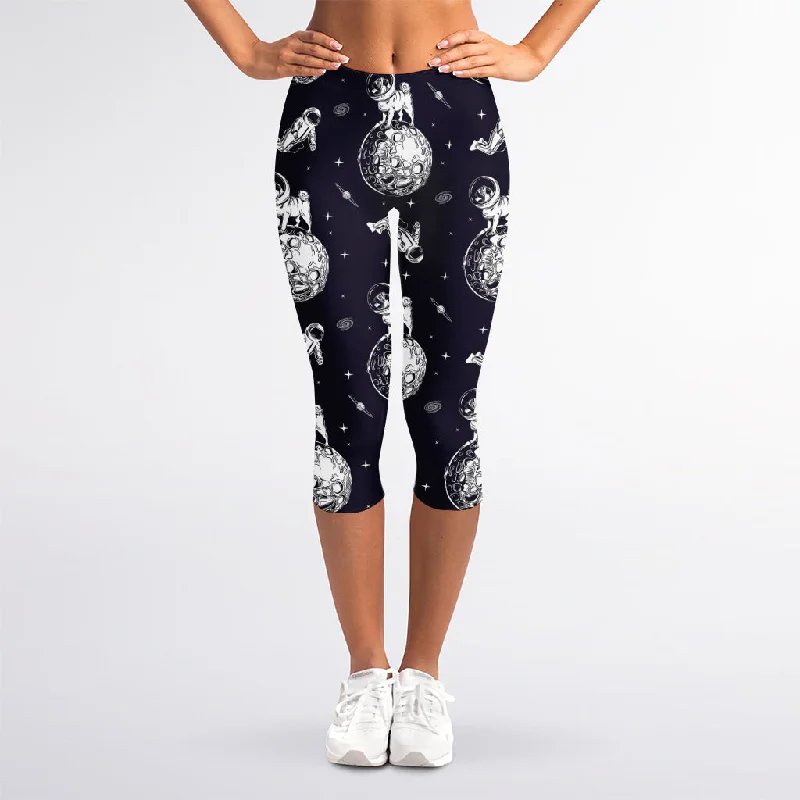 Stock Clearance Astronaut Pug In Space Pattern Print Women's Capri Leggings