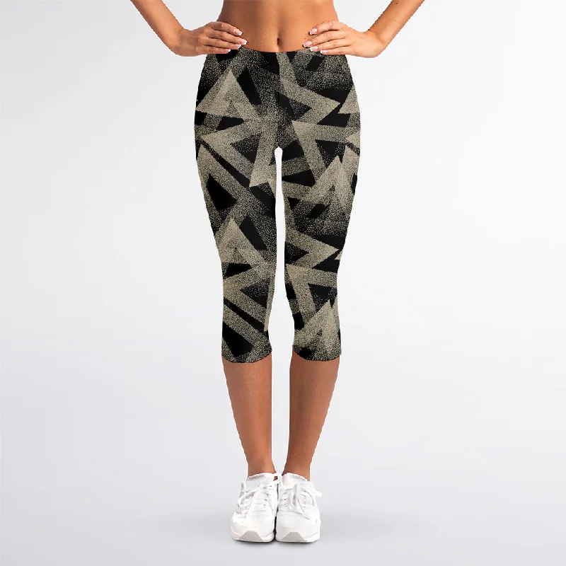 Epic Deals Black And Beige Geometric Triangle Print Women's Capri Leggings