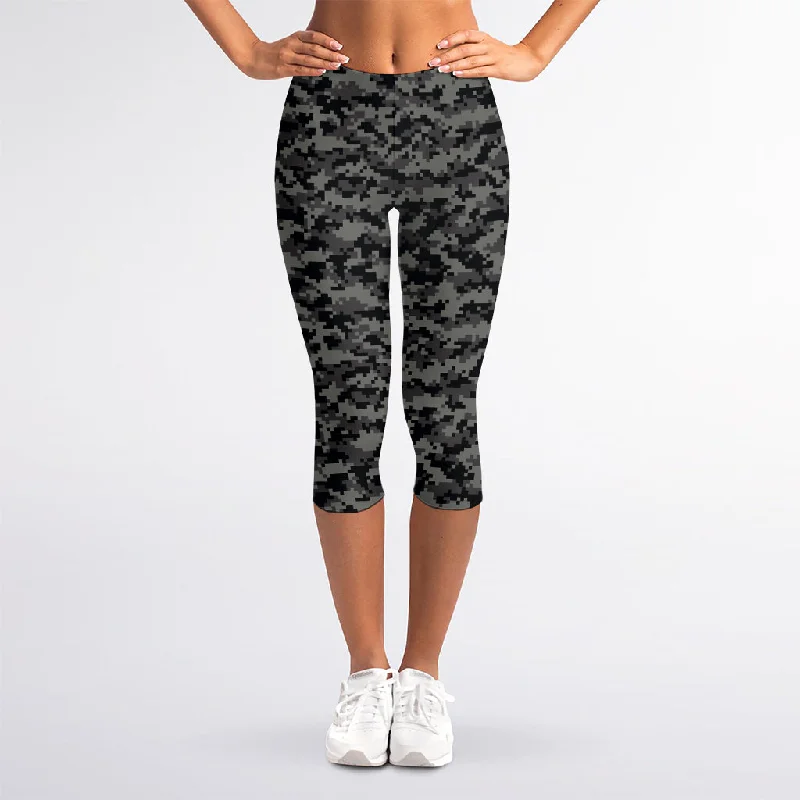 Big Discounts Black And Grey Digital Camo Print Women's Capri Leggings
