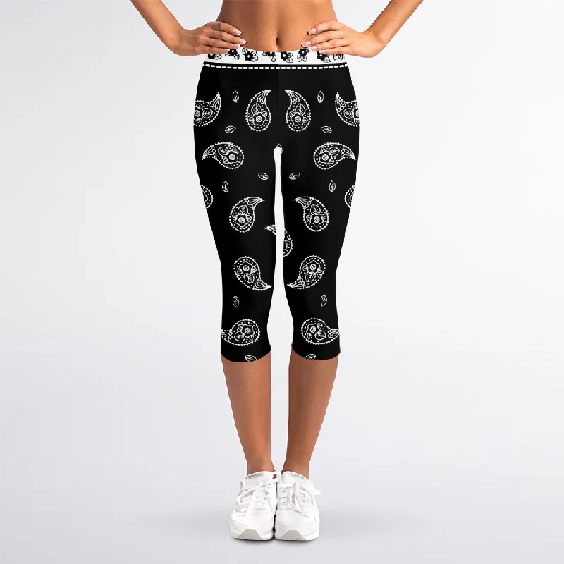 Can't Miss Black And White Bandana Print Women's Capri Leggings
