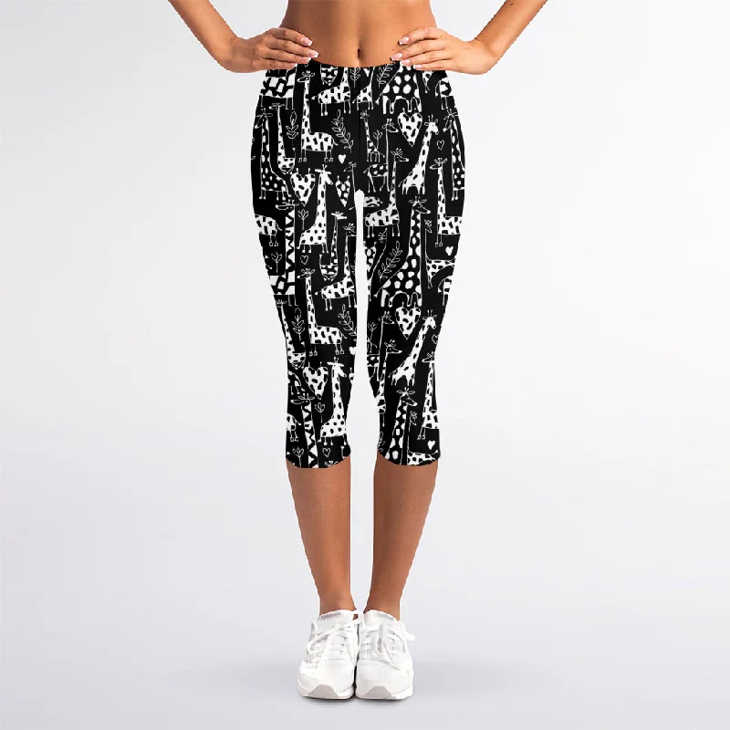 Clearance Items Black And White Cartoon Giraffe Print Women's Capri Leggings