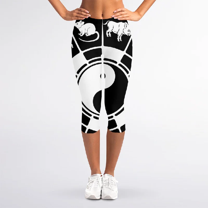 Low Prices Black And White Chinese Zodiac Print Women's Capri Leggings