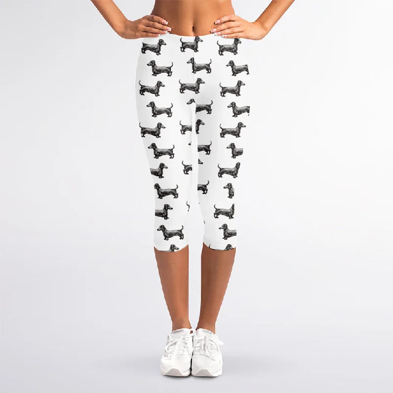 Crazy Deals Black And White Dachshund Pattern Print Women's Capri Leggings