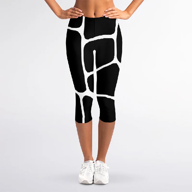 Stock Clearance Black And White Giraffe Pattern Print Women's Capri Leggings