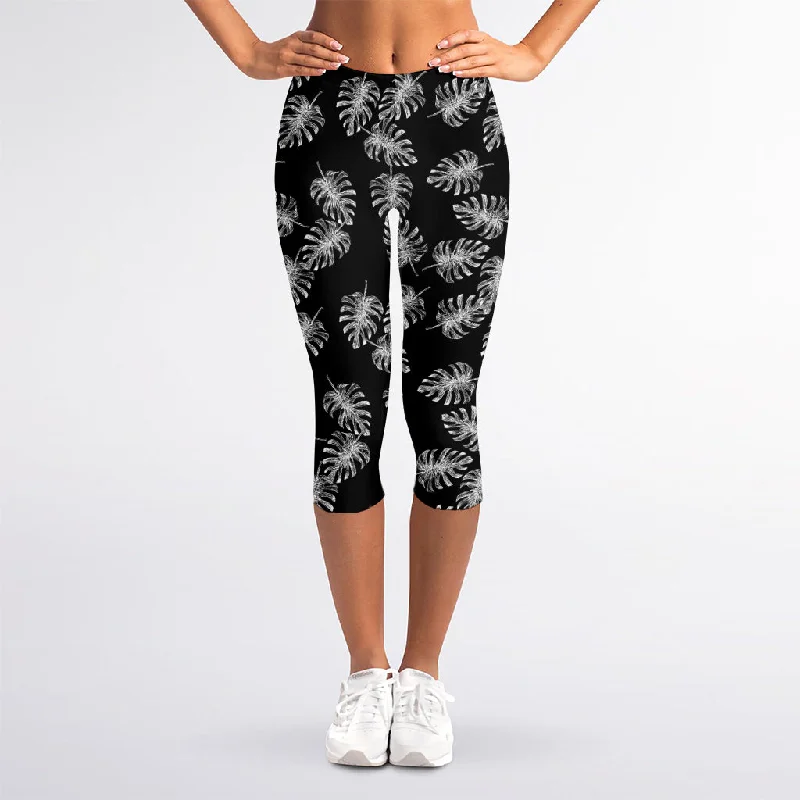 Lowest Price Black And White Monstera Pattern Print Women's Capri Leggings