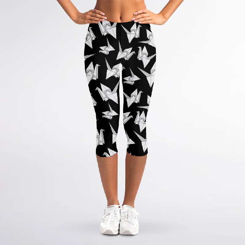 Price Break Black And White Origami Pattern Print Women's Capri Leggings