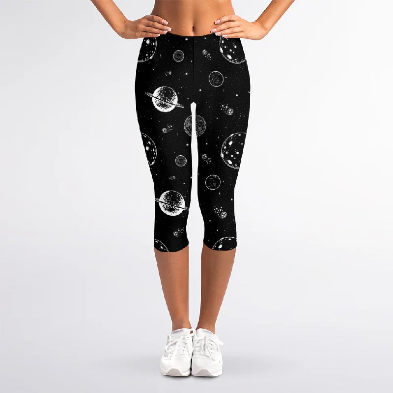 Limited Time Discount Black And White Planets Pattern Print Women's Capri Leggings