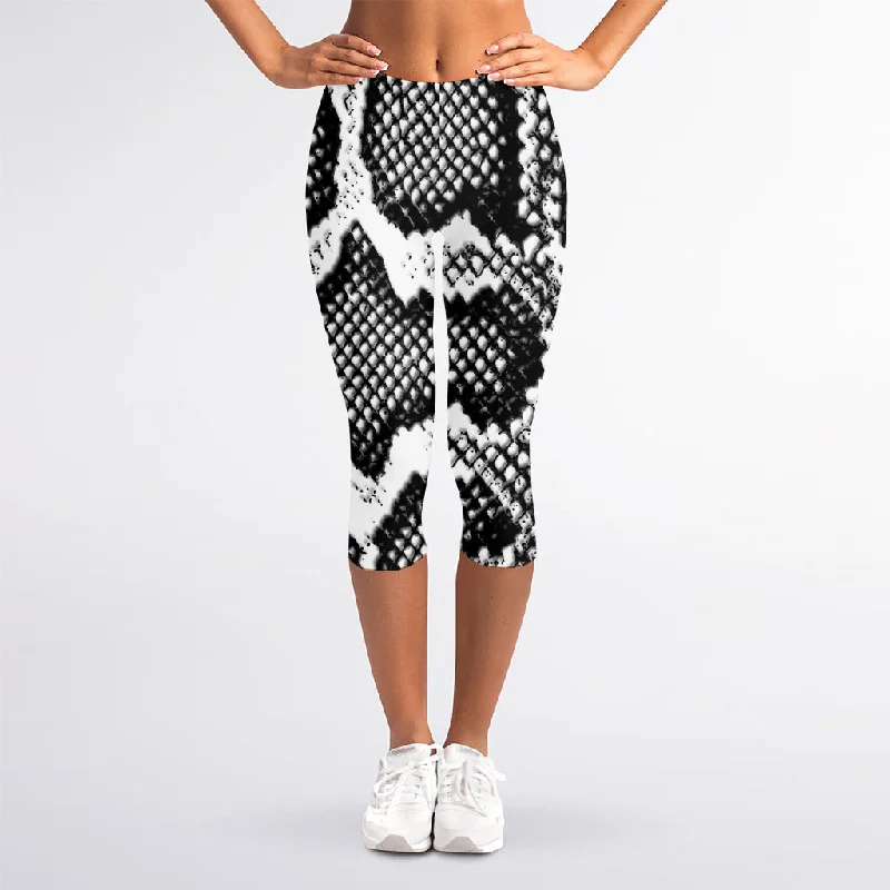 Clearance Sale Black And White Snakeskin Print Women's Capri Leggings