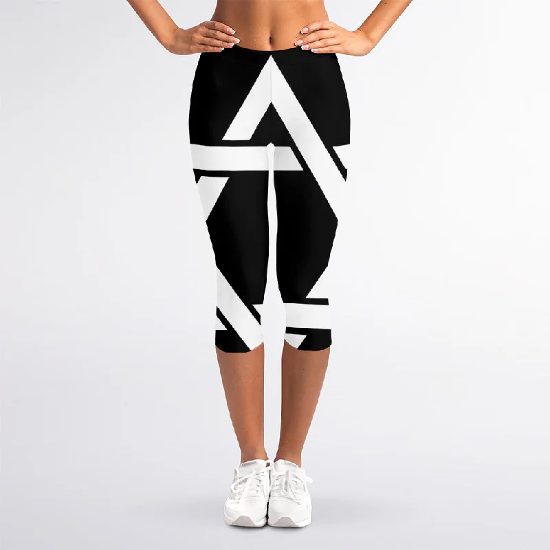 Hot Deal Black And White Star of David Print Women's Capri Leggings