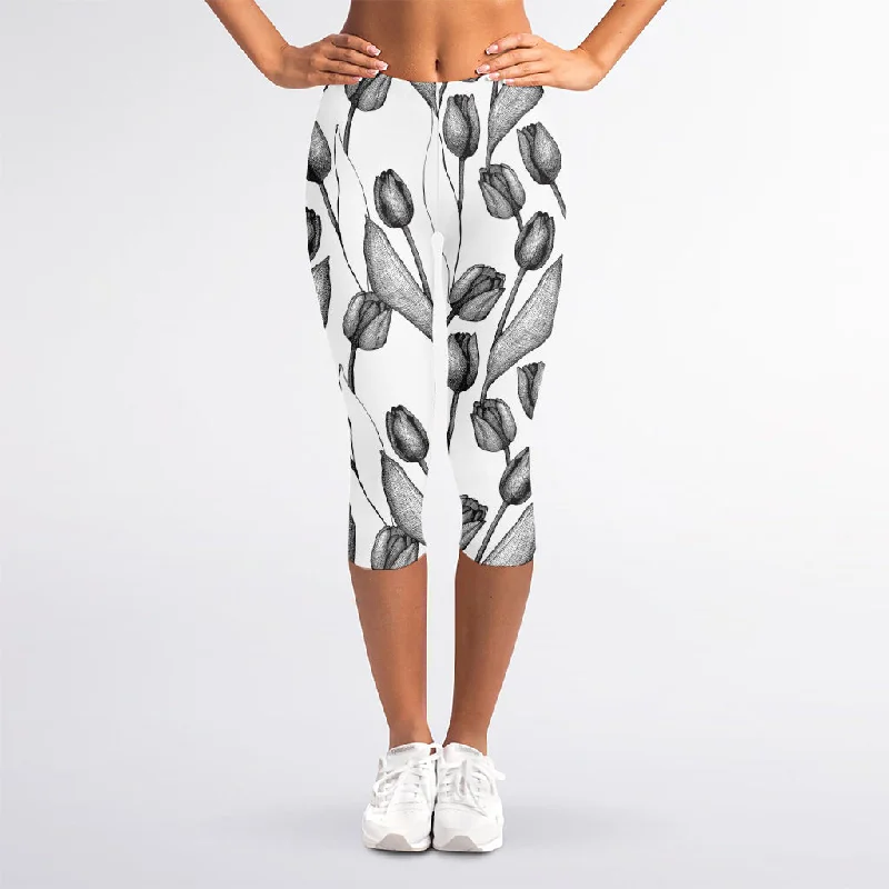 Lowest Prices Black And White Tulip Pattern Print Women's Capri Leggings