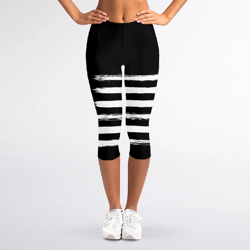 Big Discounts Black And White USA Flag Print Women's Capri Leggings