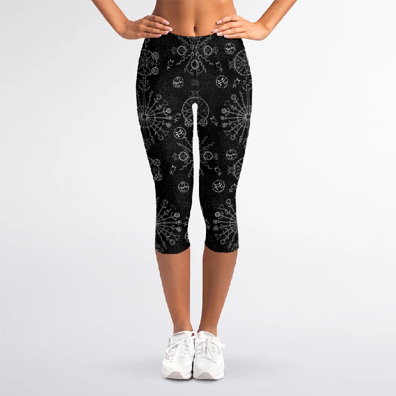 YEAR-End Sale Black And White Wiccan Mystic Print Women's Capri Leggings
