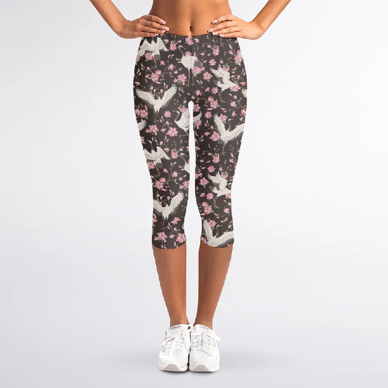 Crane Bird And Flower Pattern Print Women's Capri Leggings