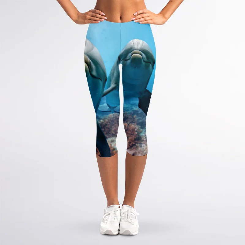 Cute Dolphins In The Ocean Print Women's Capri Leggings