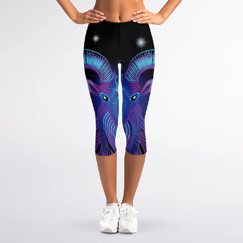 Dark Capricorn Zodiac Sign Print Women's Capri Leggings