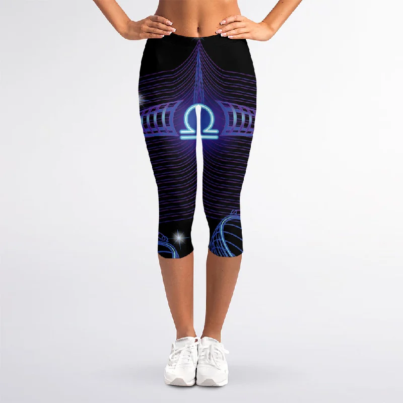 Dark Libra Zodiac Sign Print Women's Capri Leggings