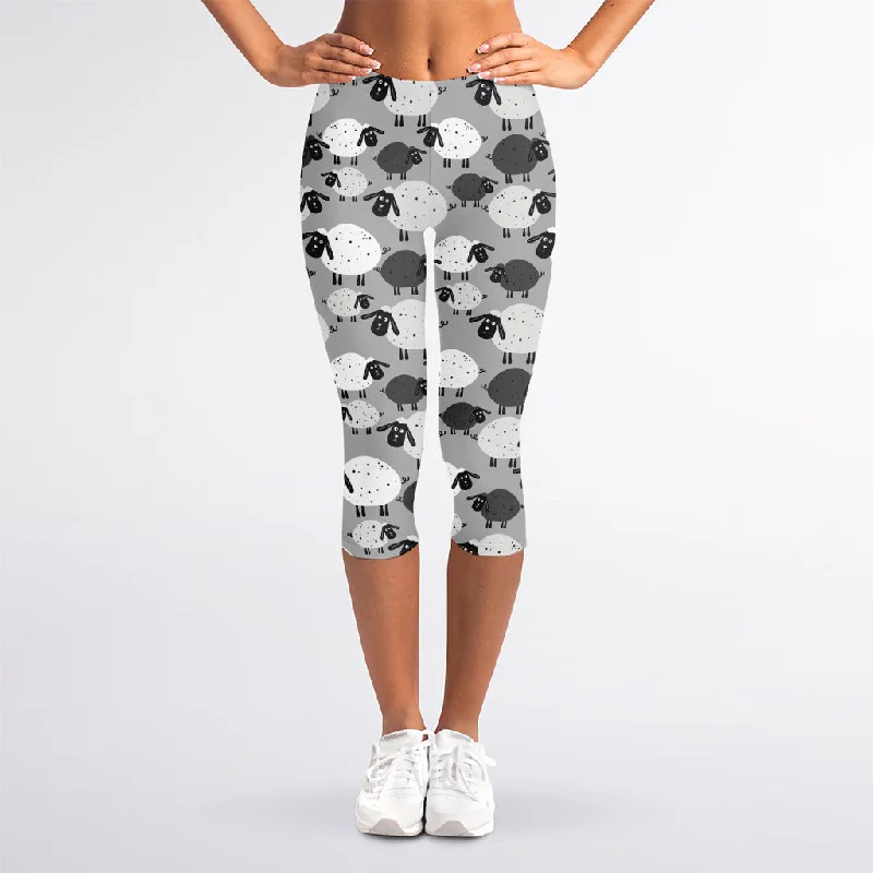 Doodle Sheep Pattern Print Women's Capri Leggings