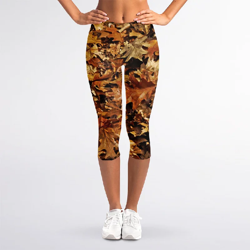 Fall Leaves Hunting Camouflage Print Women's Capri Leggings