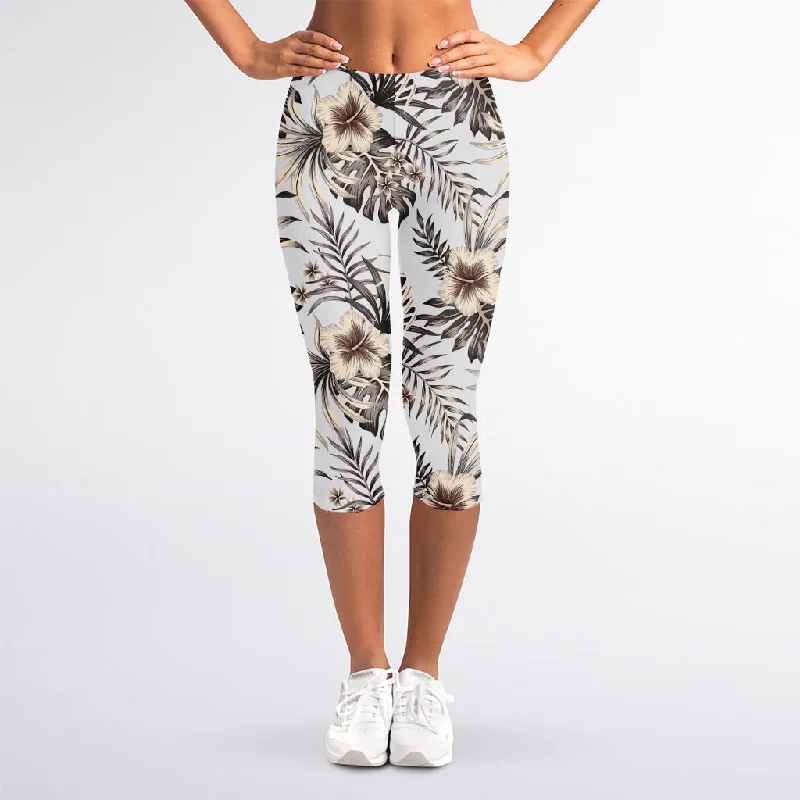 The Best Prices Vintage Hibiscus Plumeria Pattern Print Women's Capri Leggings