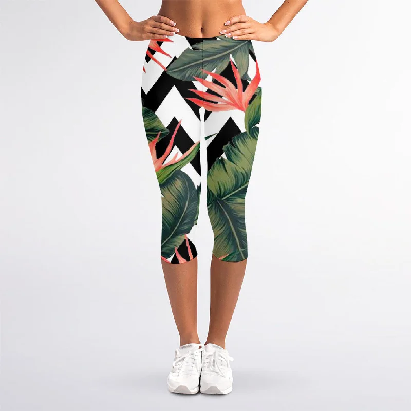 Get It Before It’s Gone Zig Zag Tropical Pattern Print Women's Capri Leggings