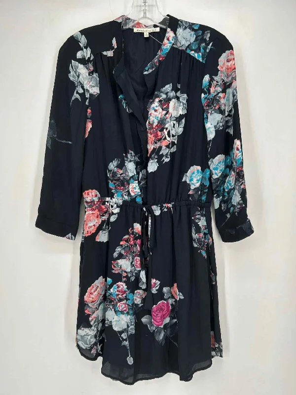 Daniel Rainn Size S Navy Floral Dress