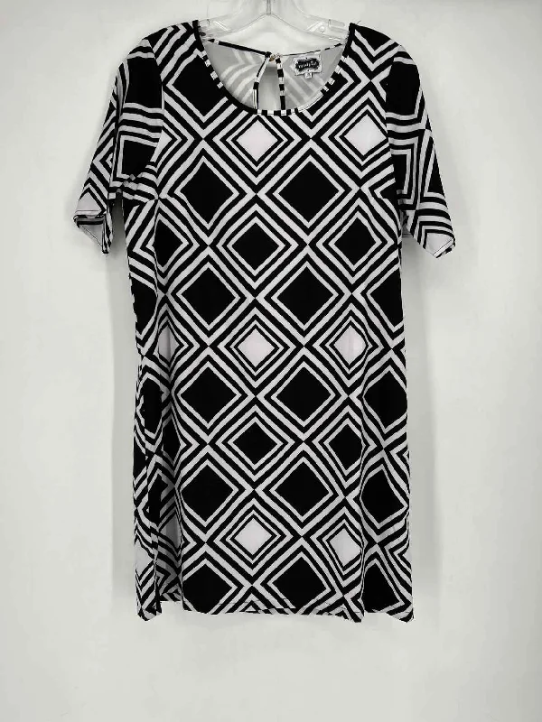 Mudpie Size S Black & White Dress