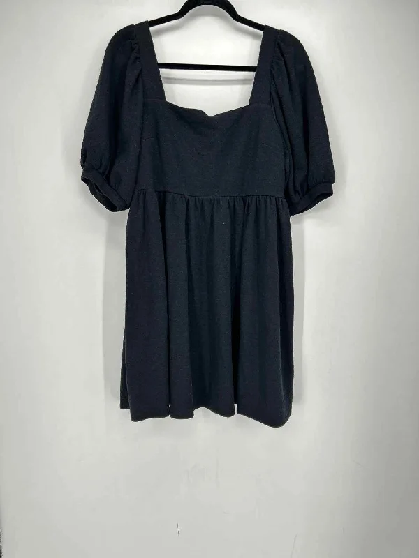 Scoop Size L Black Dress