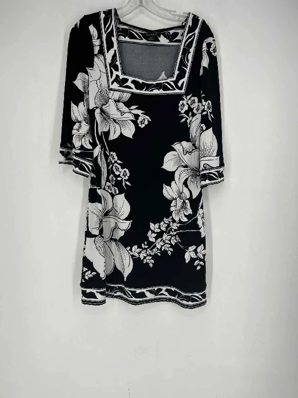 White House Black Market Size S Black & White Dress